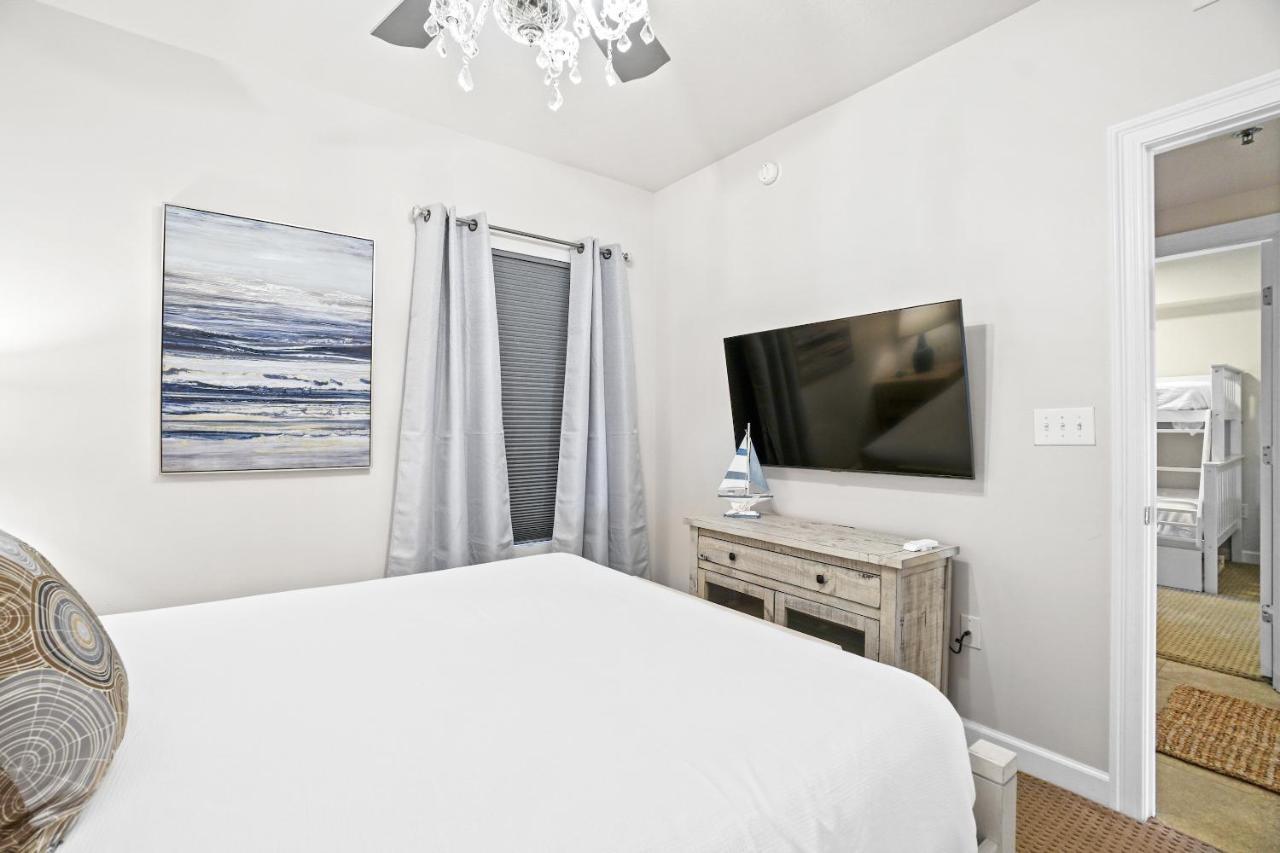 Sterling Shores Beach Resort By Panhandle Getaways Destin Exteriör bild